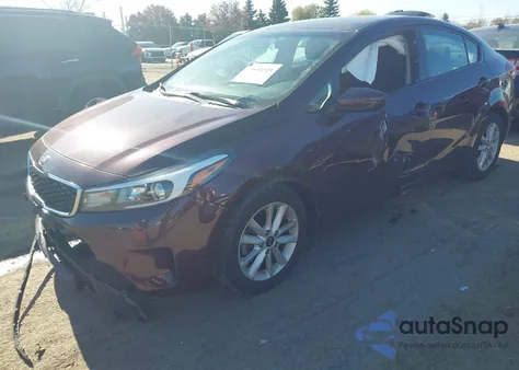 2017 Kia Forte Lx z USA, uszkodzony, nr VIN 3KPFL4A77HE145432